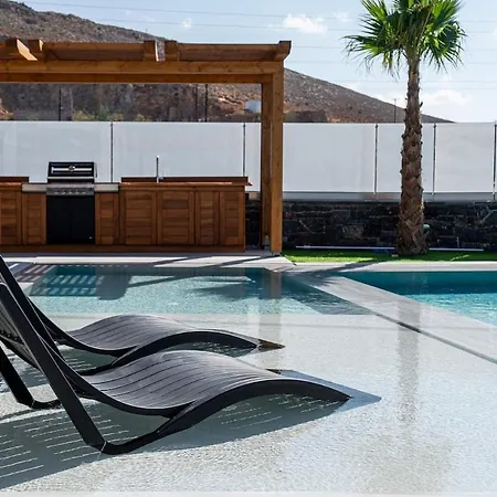 Vila Brand New Petra Luxuria With A Private Pool And Jacuzzi Prassás
