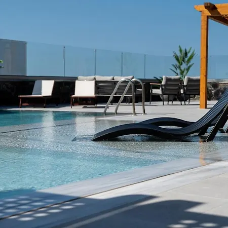Brand New Petra Luxuria With A Private Pool And Jacuzzi *