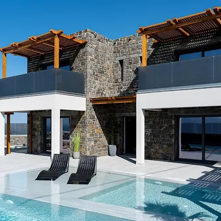 Vila Brand New Petra Luxuria With A Private Pool And Jacuzzi Prassás