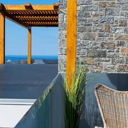 Brand New Petra Luxuria With A Private Pool And Jacuzzi * Prassás