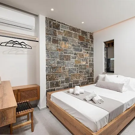 Vila Brand New Petra Luxuria With A Private Pool And Jacuzzi Prassás